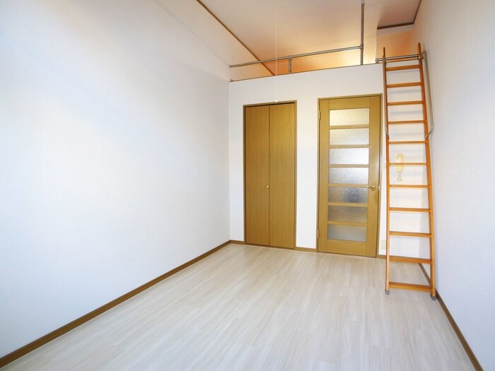 物件内観写真3　(居室)