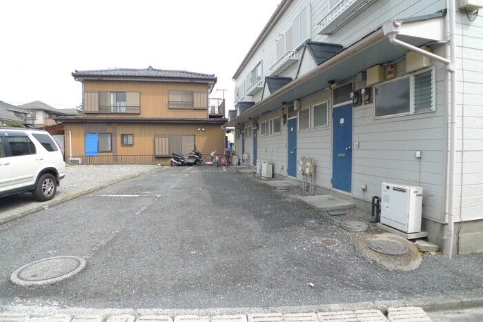 物件外観写真2　(駐車場)