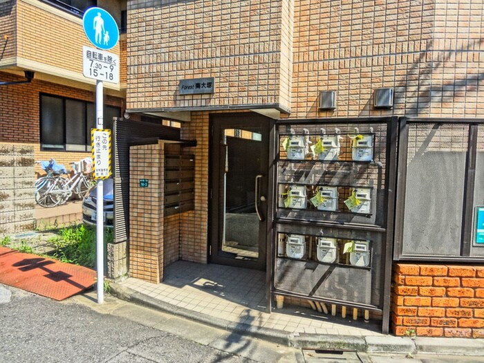 物件外観写真3　(エントランス部分)