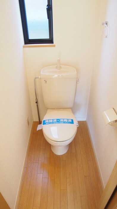 物件内観写真8　(トイレ)