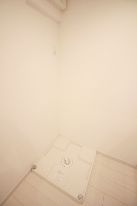 物件内観写真16　(洗濯機置場)