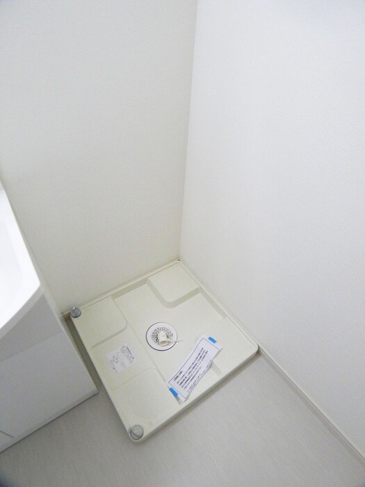 物件内観写真17　(洗濯機置場)