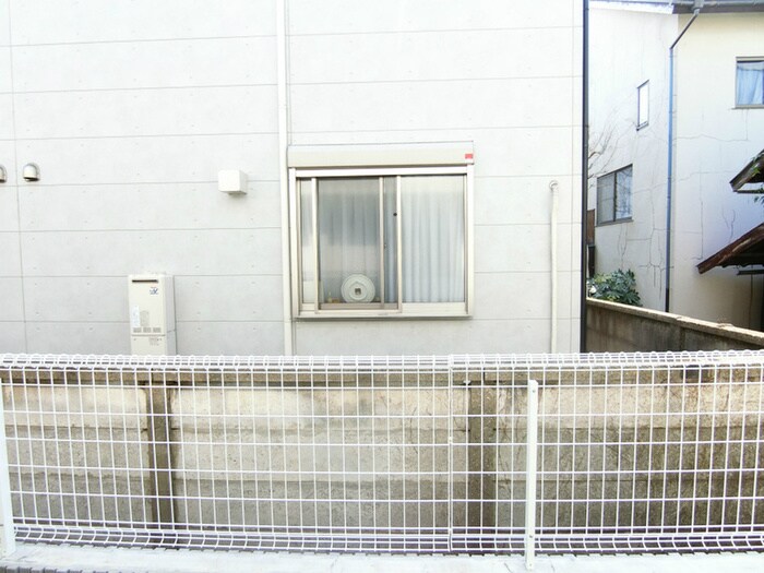 物件内観写真20　(室内からの展望)