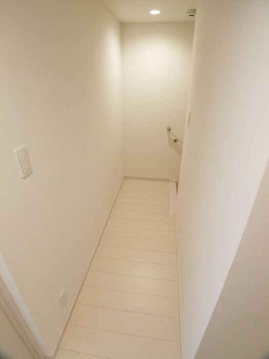 物件内観写真21　(廊下)