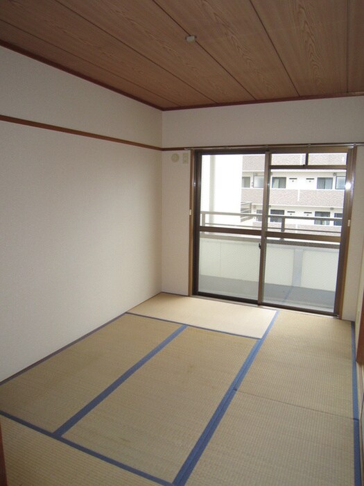 物件内観写真16　(収納)