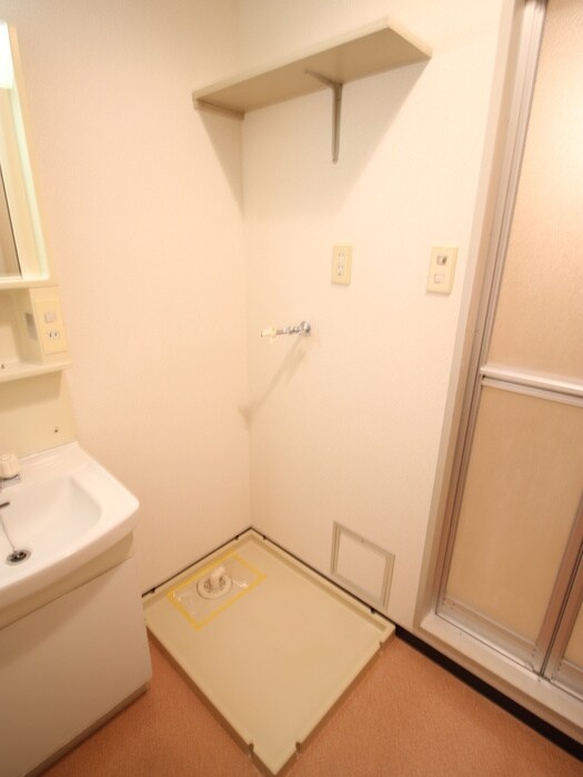 グランデ－ル東越谷の洗濯機置場