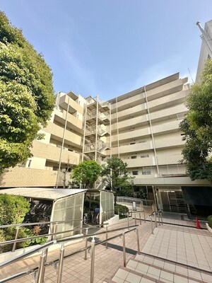 ﾄ-ｶﾝﾏﾝｼｮﾝ加賀公園(811)外観写真