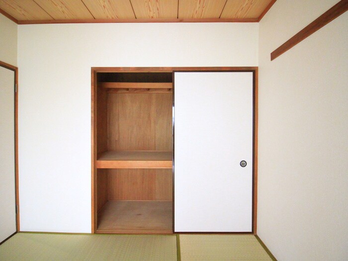 物件内観写真7　(収納)