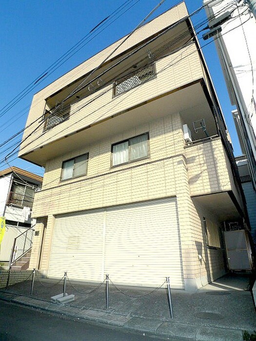 物件外観写真5　(駐車場)