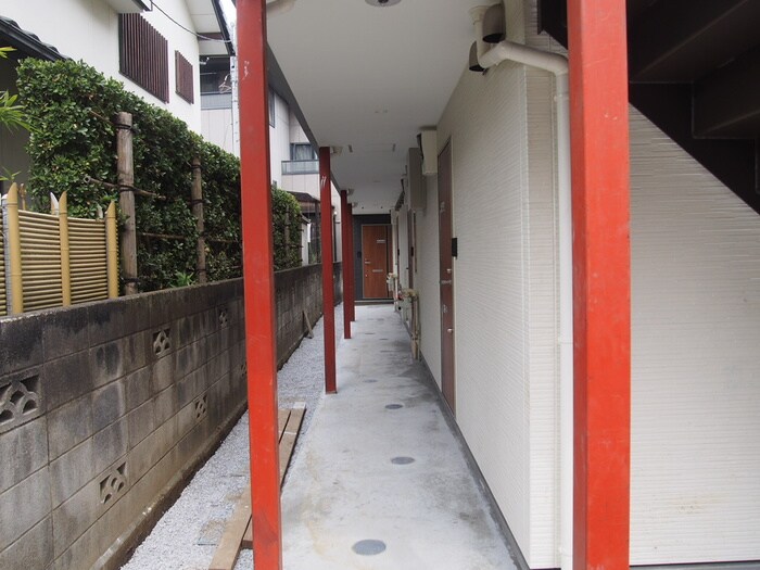 物件外観写真5　(エントランス部分)