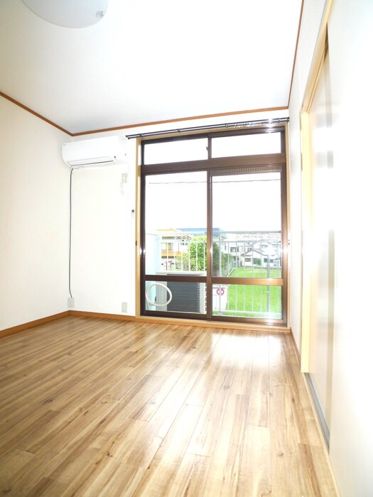 物件内観写真9　(居室)