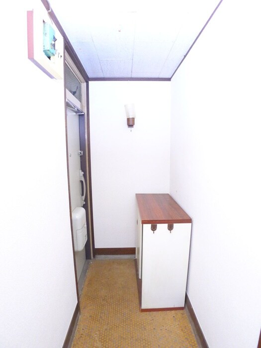 物件内観写真16　(廊下)