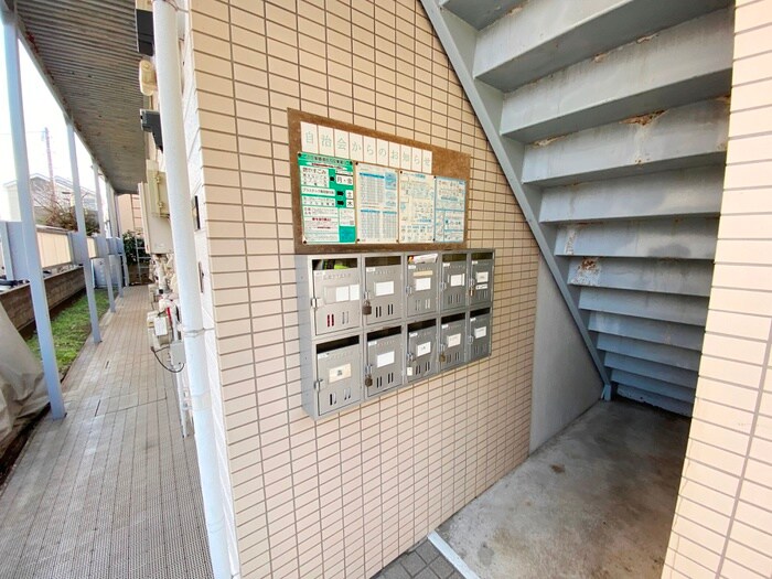 物件外観写真5　(エントランス部分)