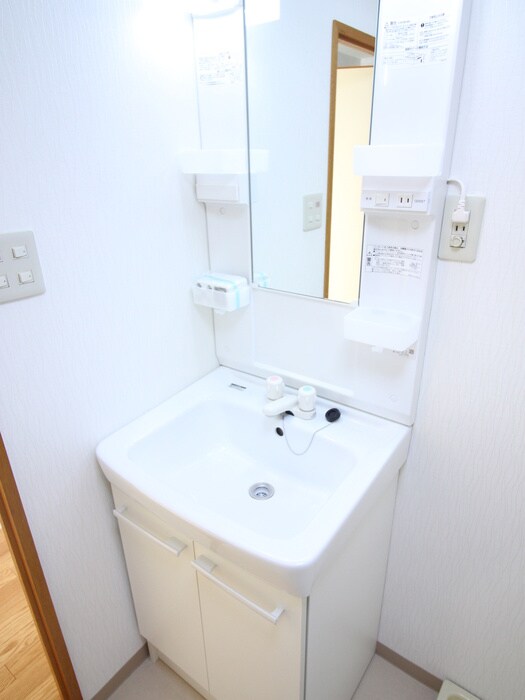 物件内観写真11　(洗面)