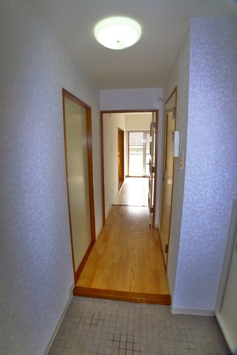 物件内観写真17　(玄関)