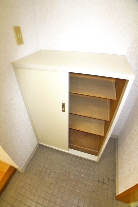 物件内観写真18　(靴箱)