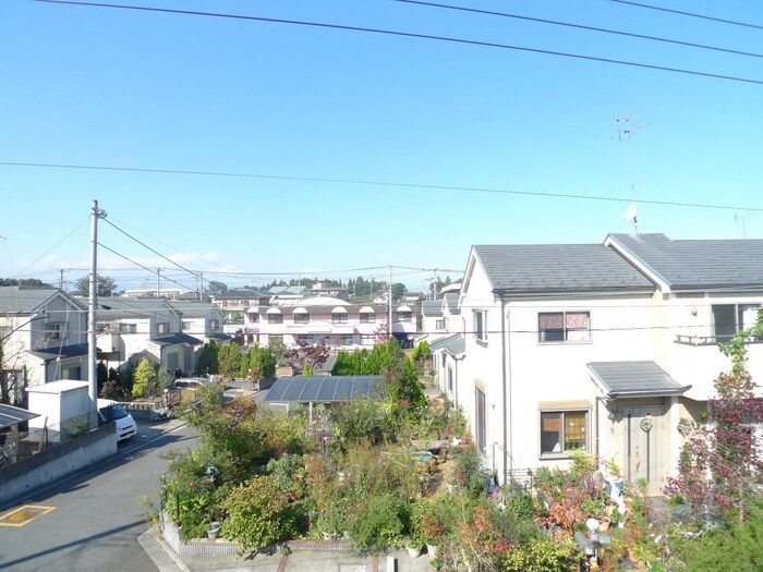 物件内観写真11　(室内からの展望)