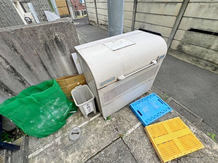 物件外観写真4　(建物設備)