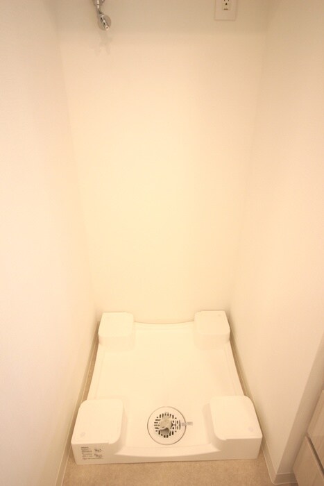 物件内観写真11　(洗濯機置場)