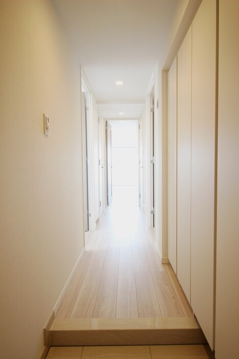 物件内観写真12　(玄関)