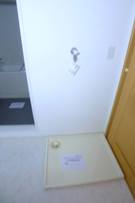 物件内観写真12　(洗濯機置場)