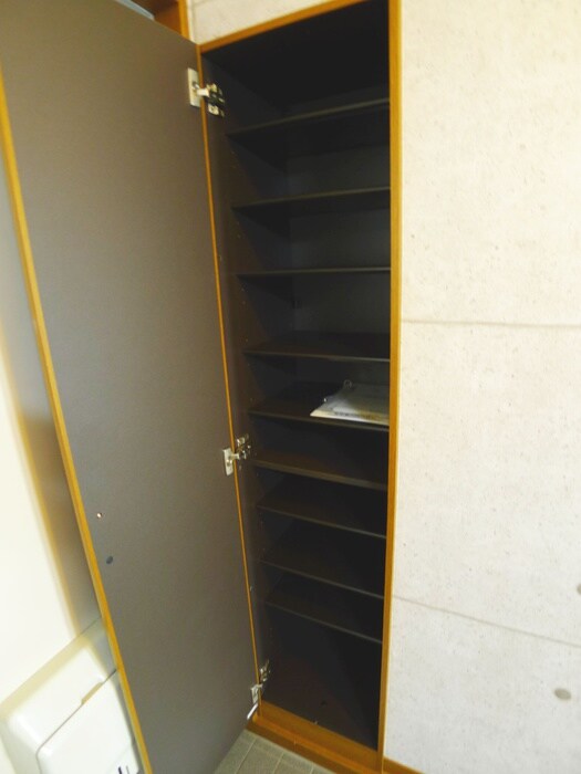 物件内観写真7　(靴箱)