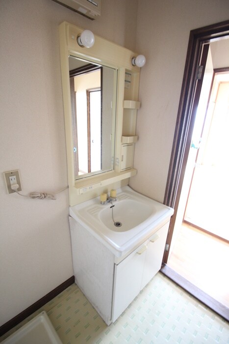 物件内観写真11　(洗面)