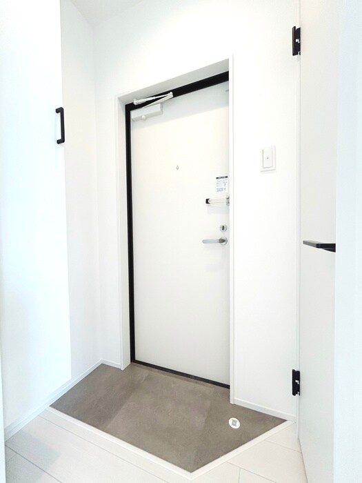 物件内観写真18　(玄関)