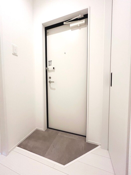 物件内観写真18　(玄関)