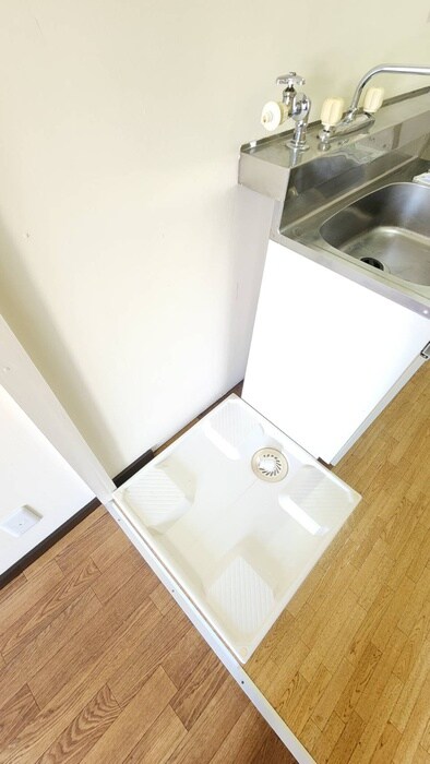 物件内観写真15　(洗濯機置場)