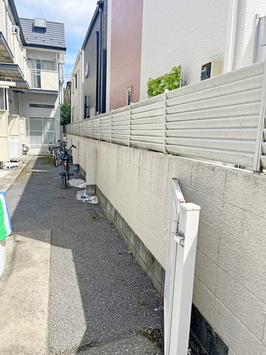 物件外観写真5　(駐輪場)