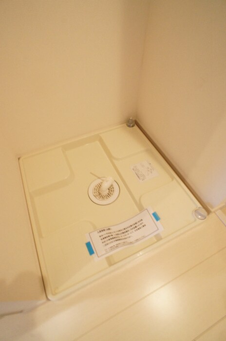 物件内観写真15　(洗濯機置場)