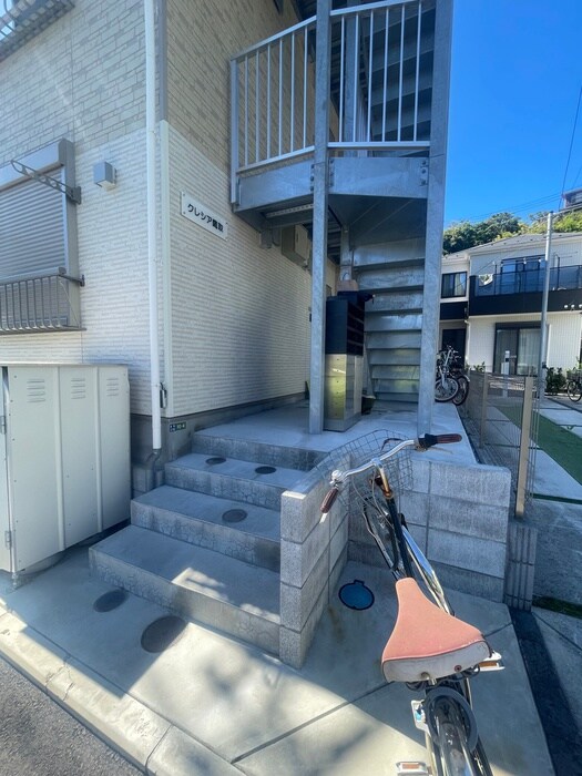 物件外観写真5　(エントランス部分)