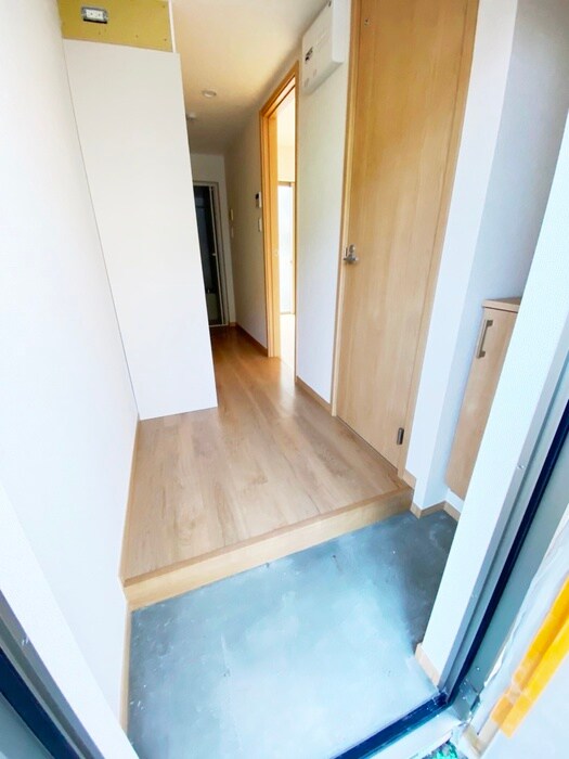 物件内観写真16　(玄関)