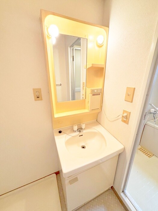 物件内観写真15　(洗面)