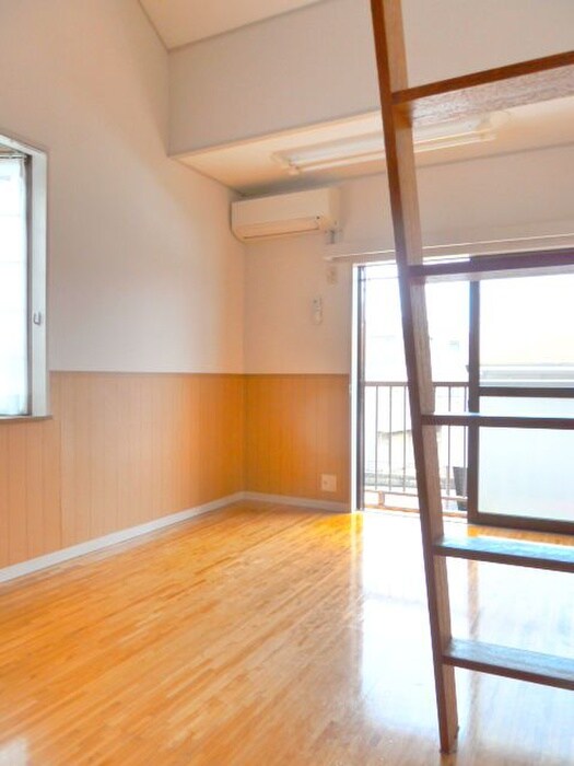 物件内観写真9　(居室)