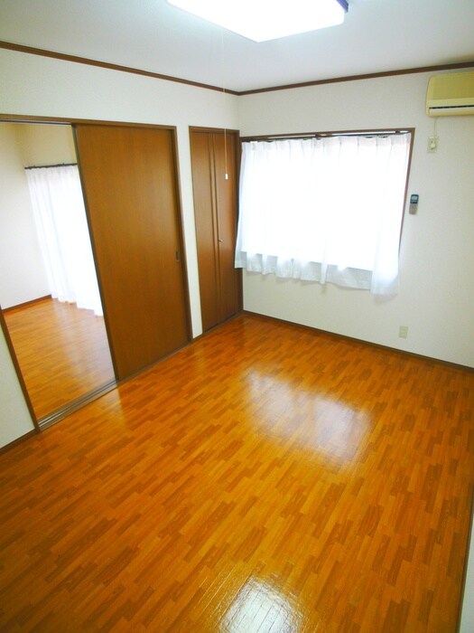 物件内観写真4　(居室)