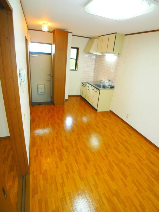 物件内観写真8　(廊下)