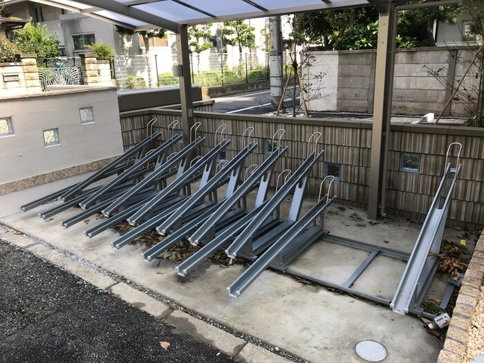 物件外観写真6　(駐輪場)