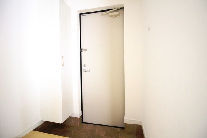 物件内観写真17　(玄関)