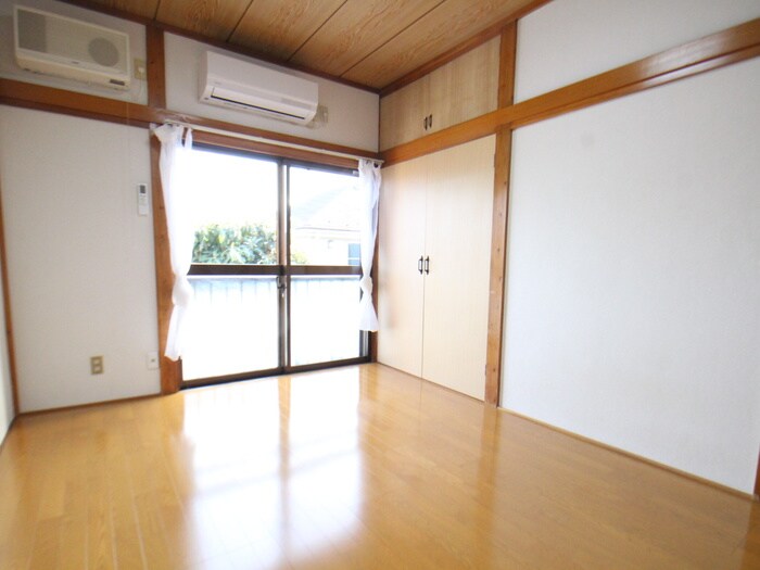 物件内観写真3　(居室)