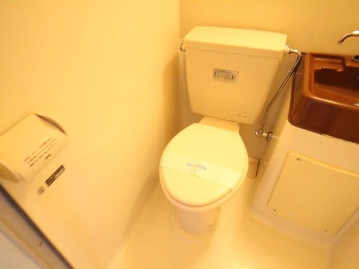 物件内観写真8　(トイレ)