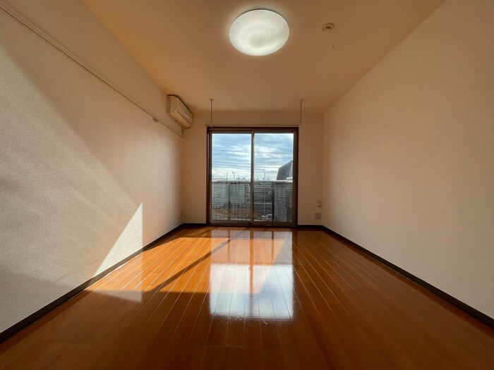 物件内観写真8　(居室)