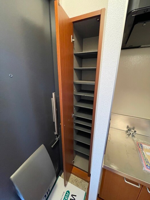 物件内観写真18　(靴箱)