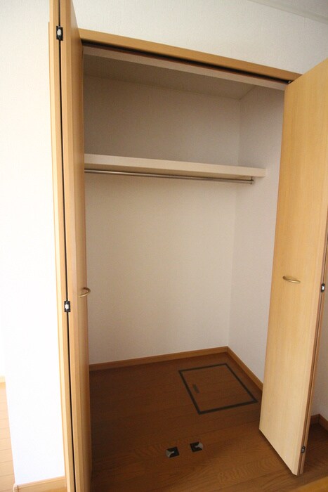 物件内観写真14　(収納)