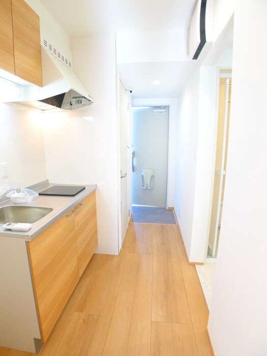 物件内観写真8　(室内からの展望)