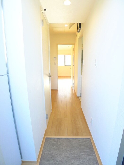 物件内観写真17　(玄関)