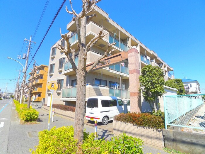 物件外観写真2　(エントランス部分)