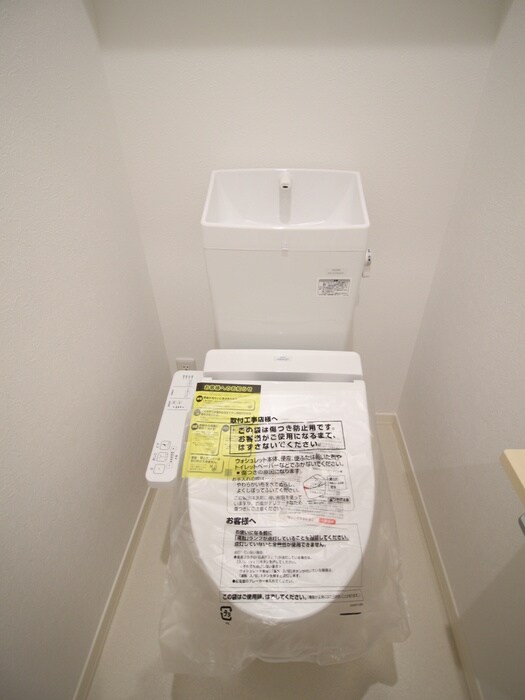 物件内観写真14　(トイレ)