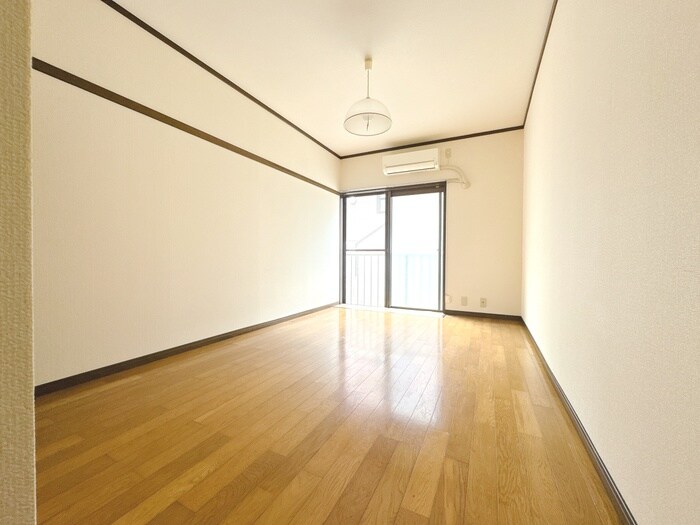 物件内観写真10　(居室)